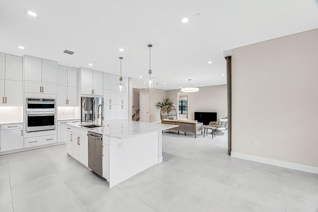 10018 SKYLOFT Street