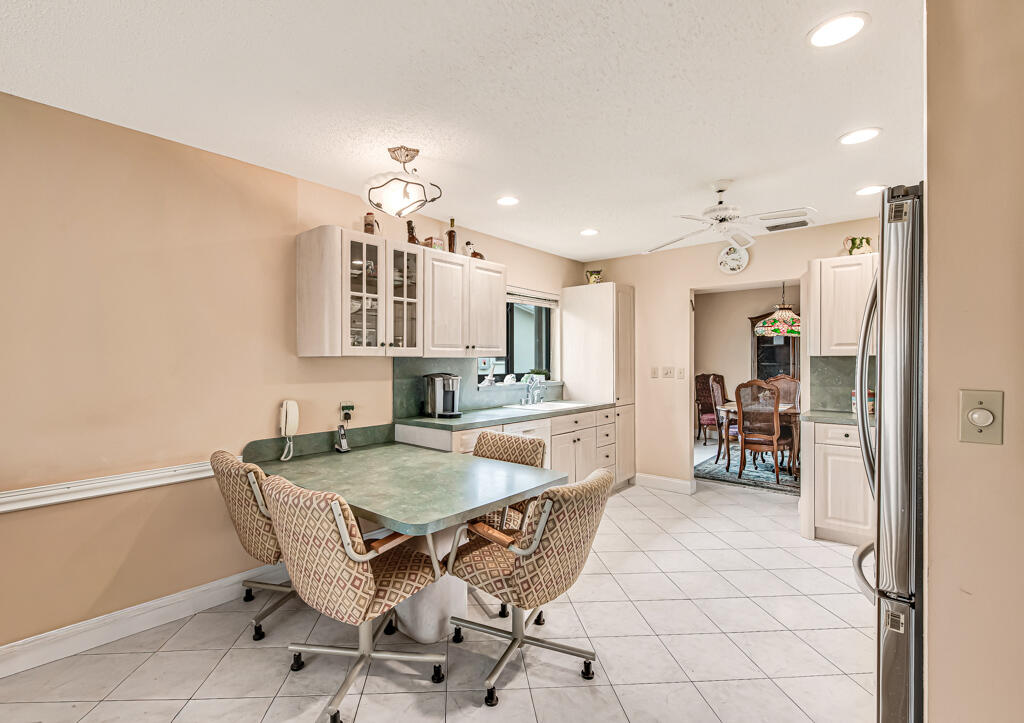 10301 GREENBRIAR Court