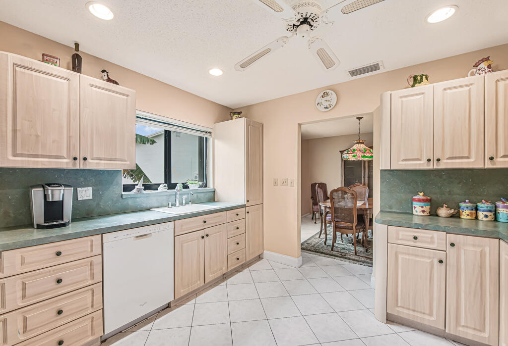 10301 GREENBRIAR Court