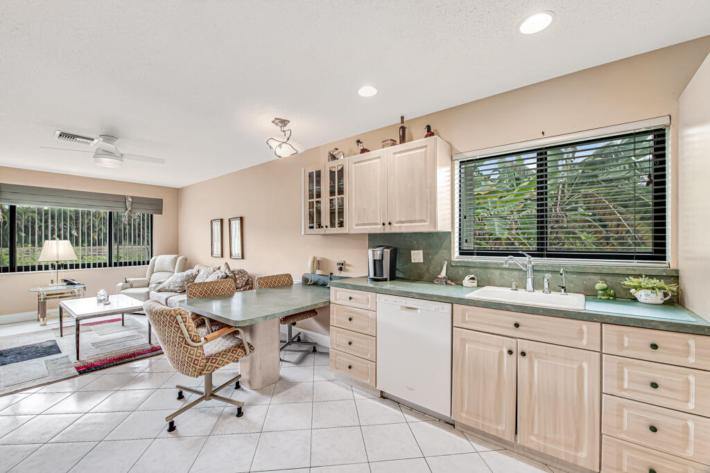 10301 GREENBRIAR Court