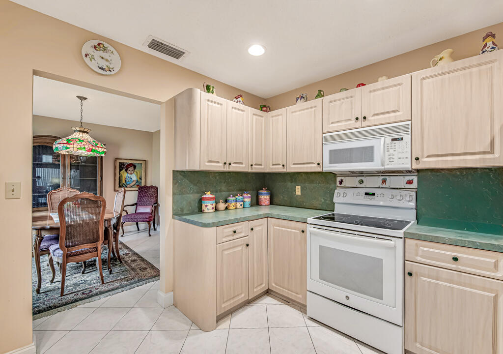 10301 GREENBRIAR Court