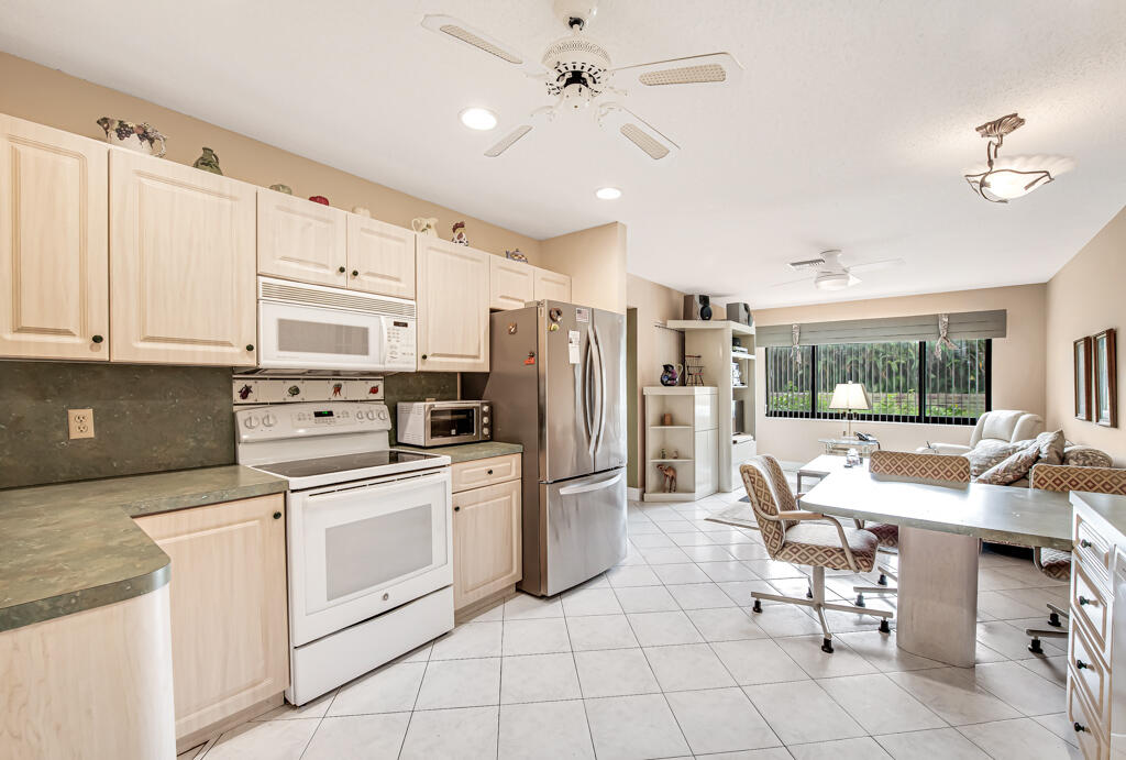 10301 GREENBRIAR Court