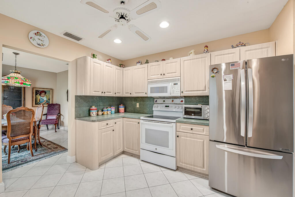 10301 GREENBRIAR Court