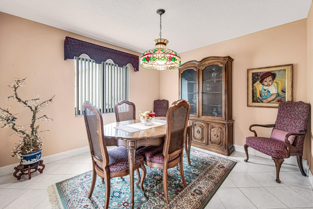 10301 GREENBRIAR Court