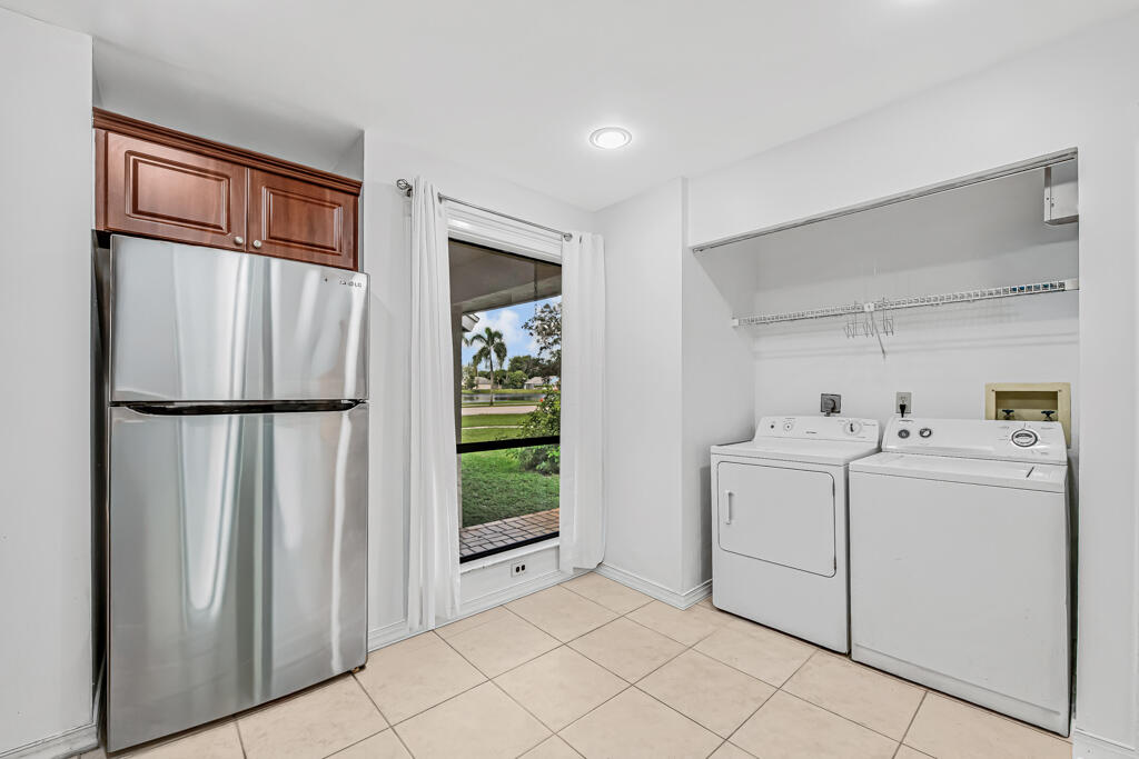 7828 ROBLE Lane