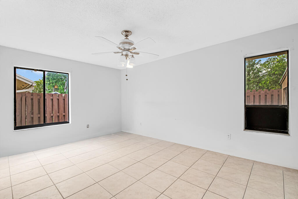 7828 ROBLE Lane