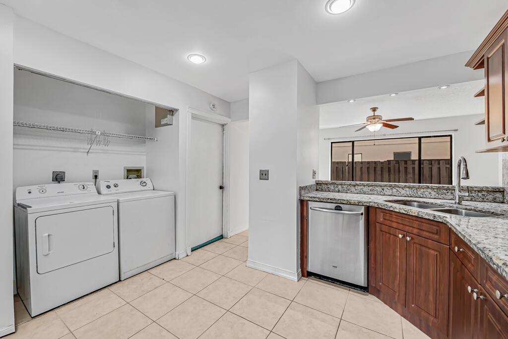 7828 ROBLE Lane