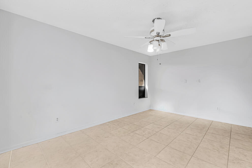 7828 ROBLE Lane