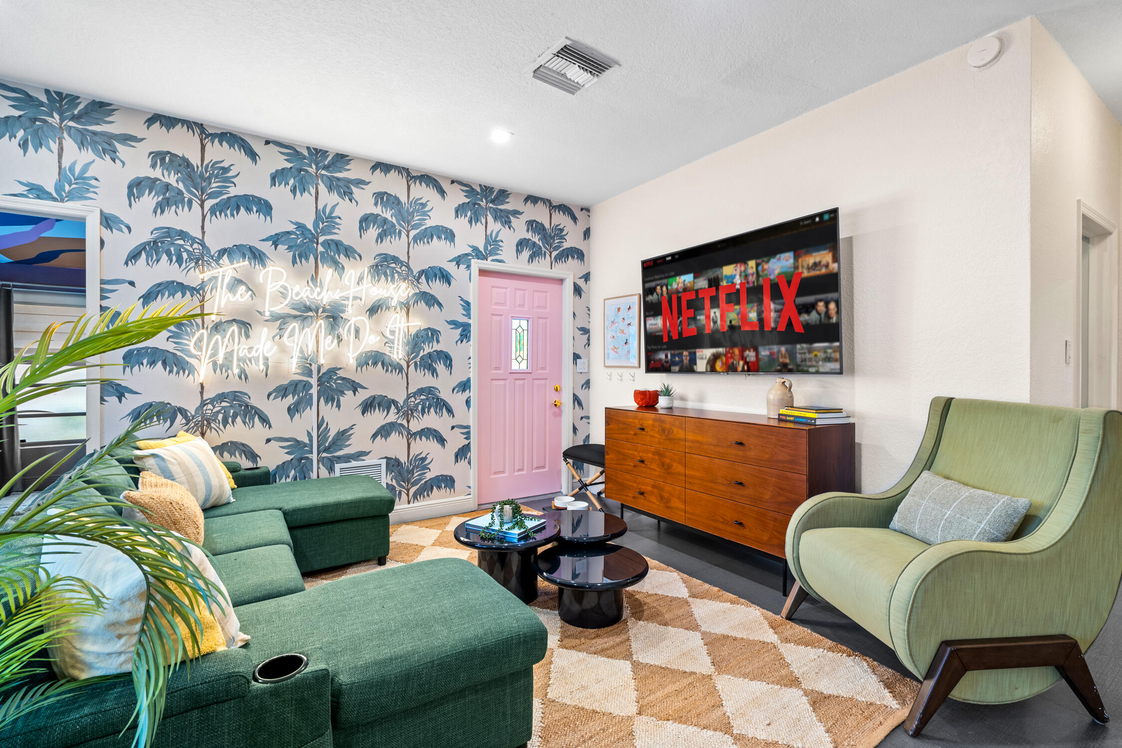 913 NE 2ND Court