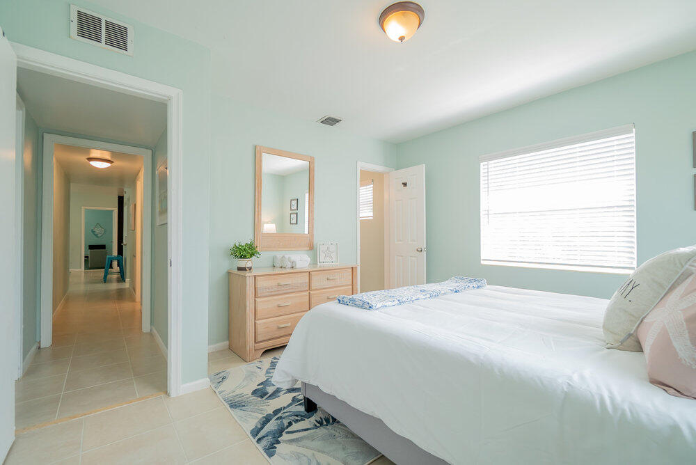 1424 Willow Road