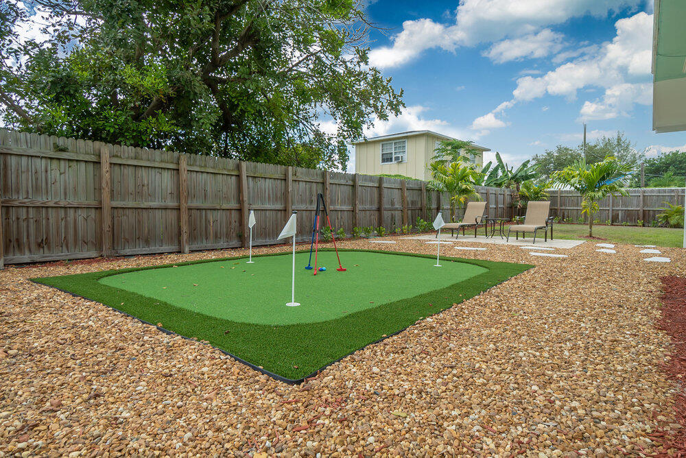 1424 Willow Road