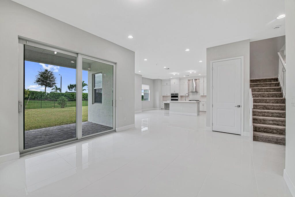 5440 Macoon Way