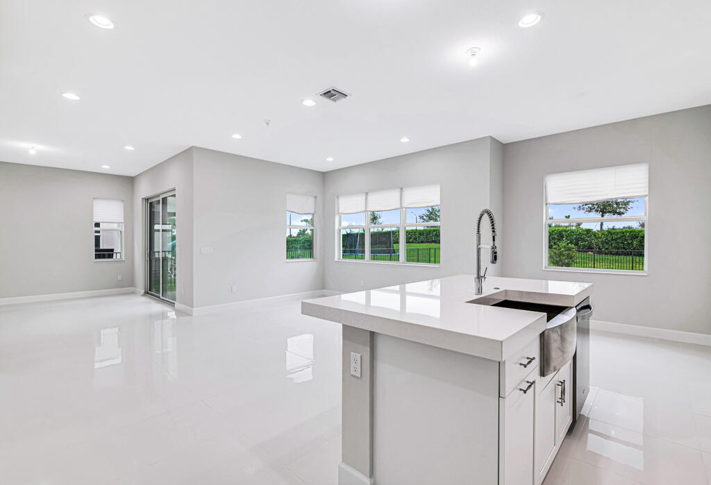 5440 Macoon Way