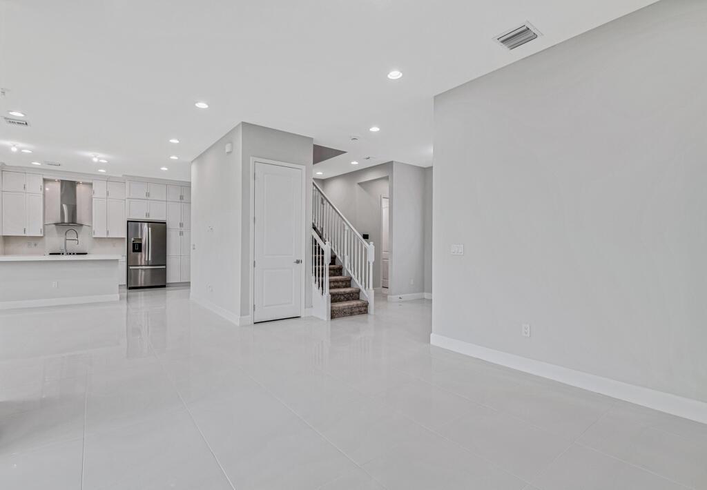 5440 Macoon Way