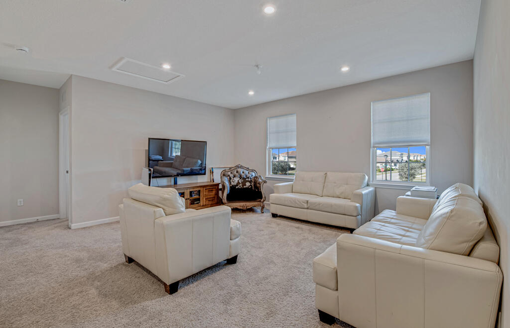 19158 Rolling Acres Road