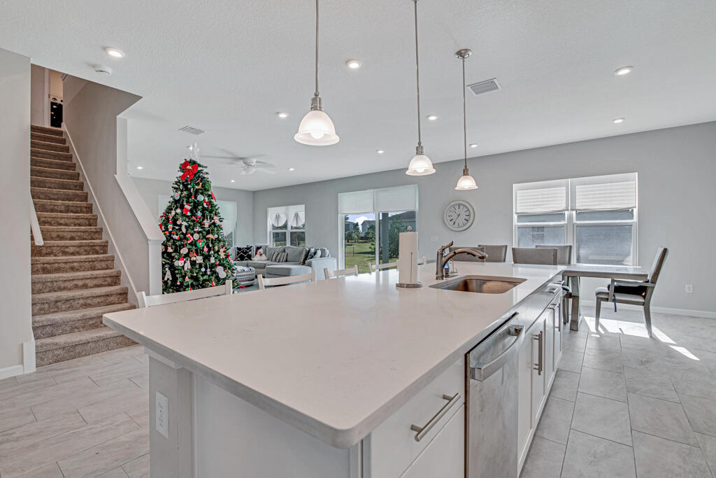 19158 Rolling Acres Road