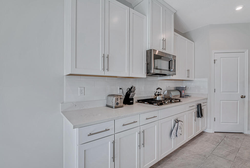 19158 Rolling Acres Road