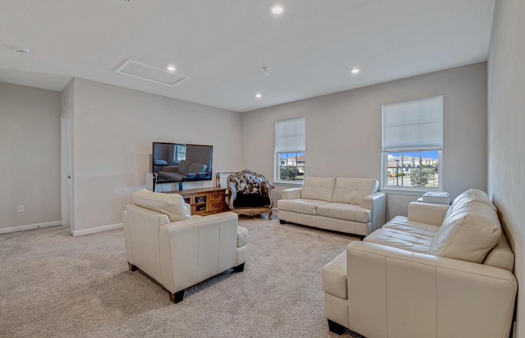 19158 Rolling Acres Road