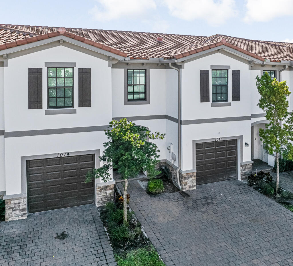 1012 Willow Place