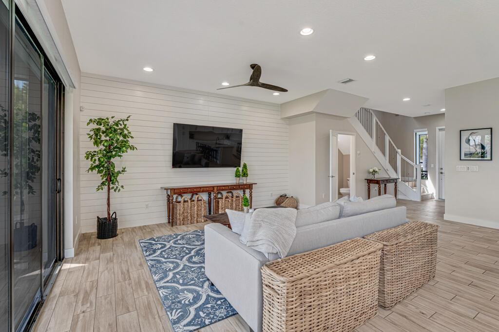 5490 Starfish Road