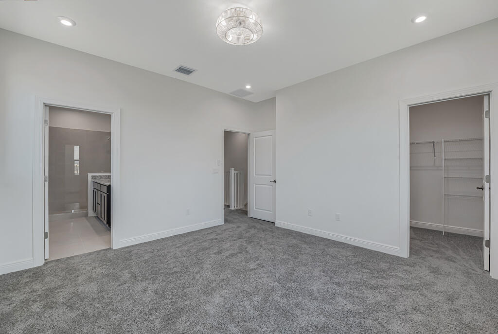 930 SW Prairie Avenue