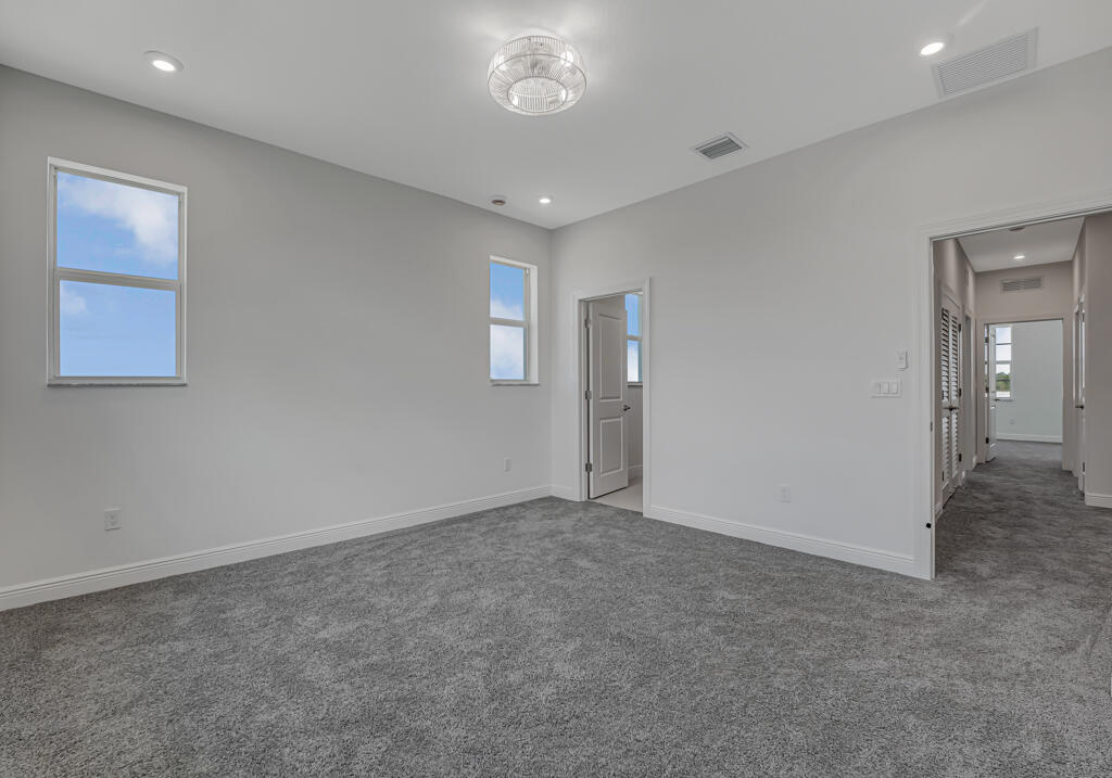 930 SW Prairie Avenue