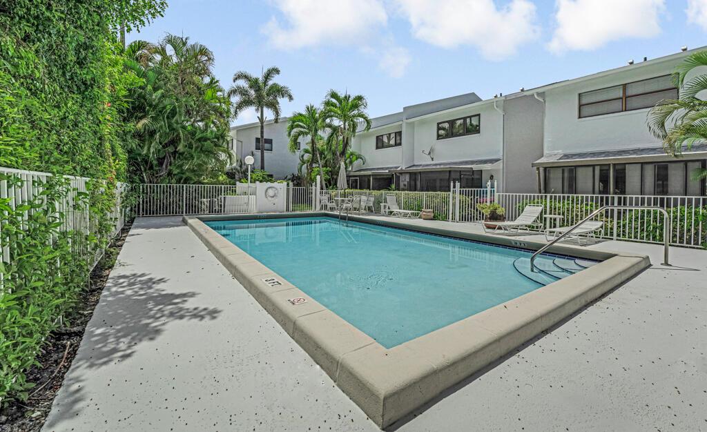 2108 NE 44th Street