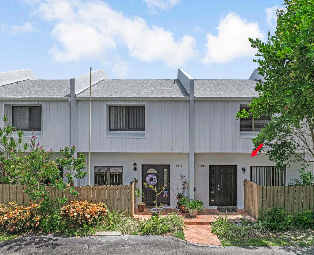 2108 NE 44th Street