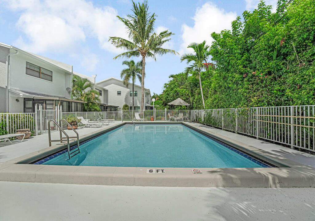 2108 NE 44th Street