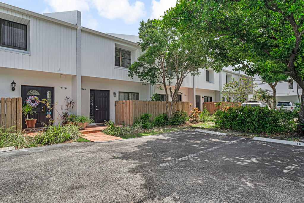 2108 NE 44th Street