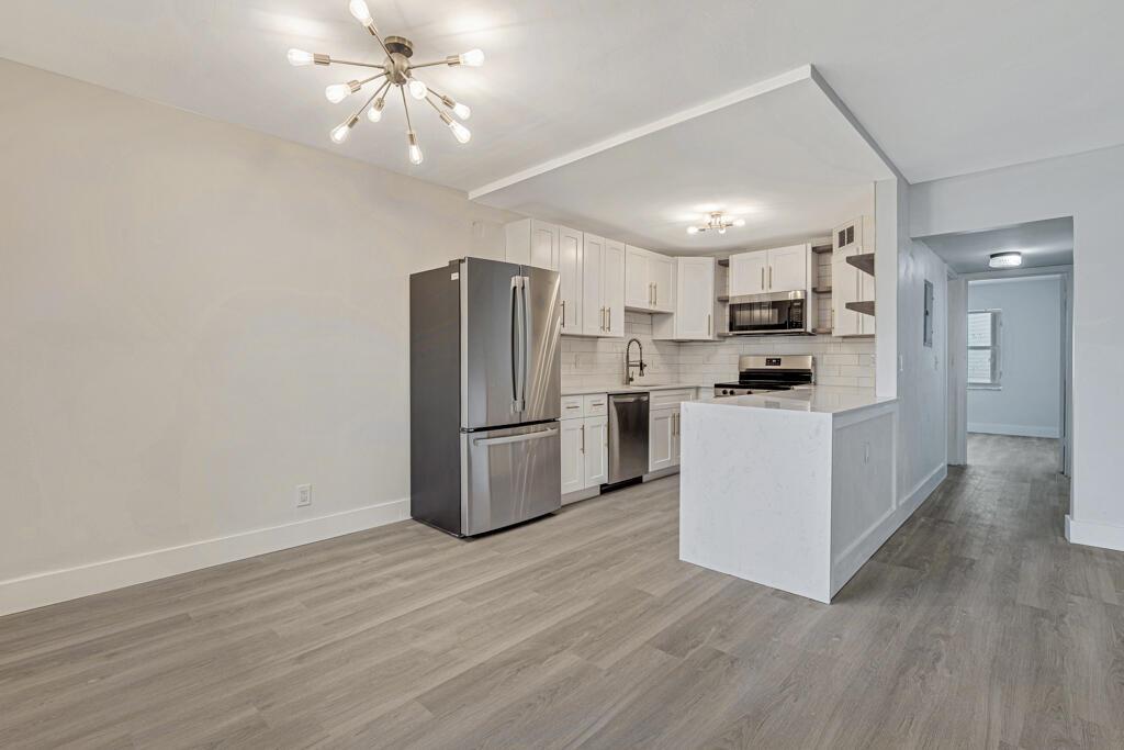 111 Lake Avenue 7