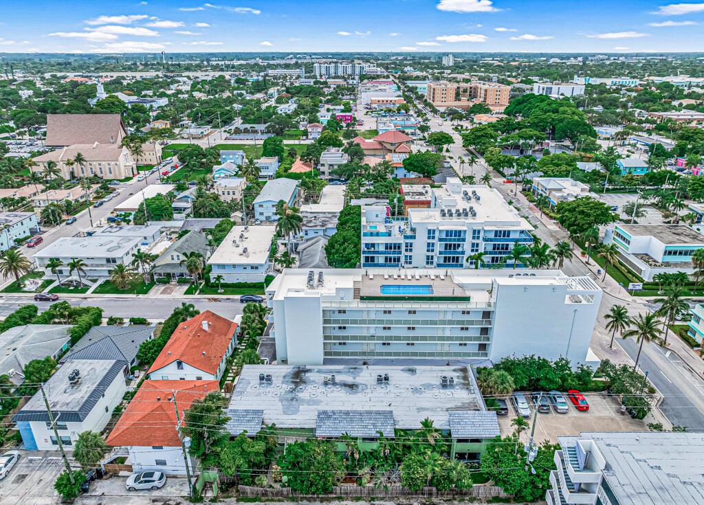 111 Lake Avenue 7