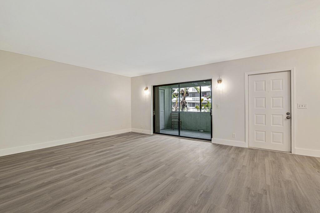 111 Lake Avenue 7
