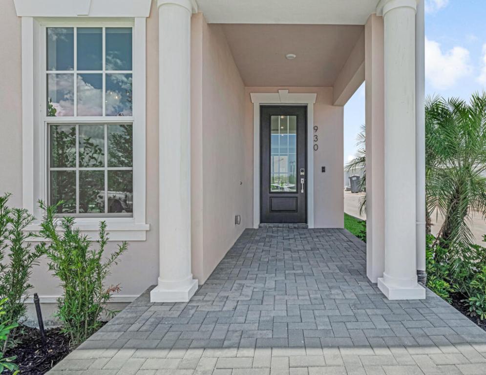 930 SW Prairie Avenue