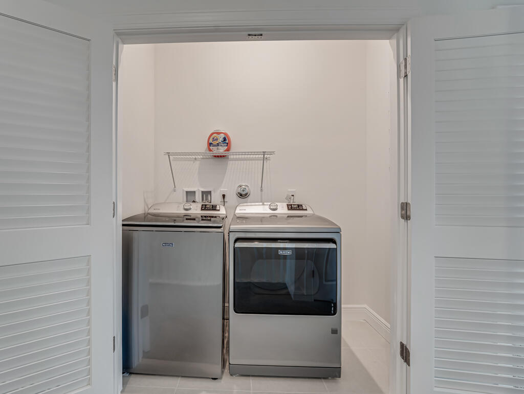 930 SW Prairie Avenue