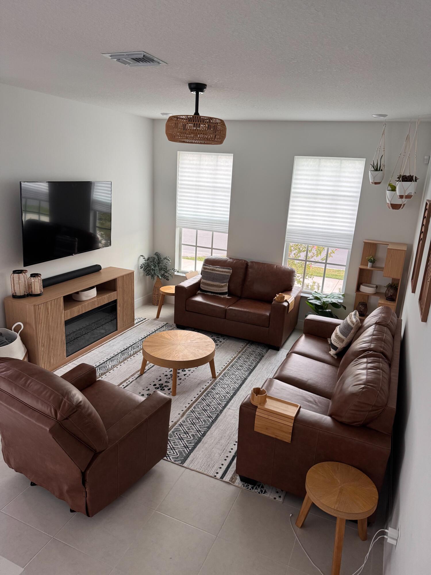 930 SW Prairie Avenue