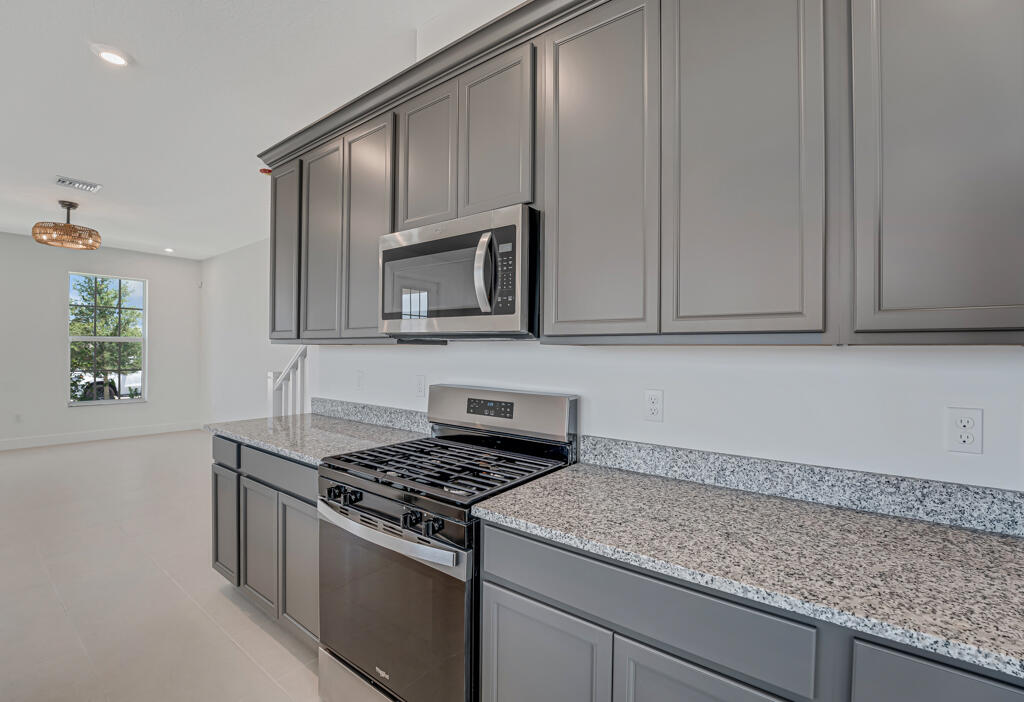 930 SW Prairie Avenue