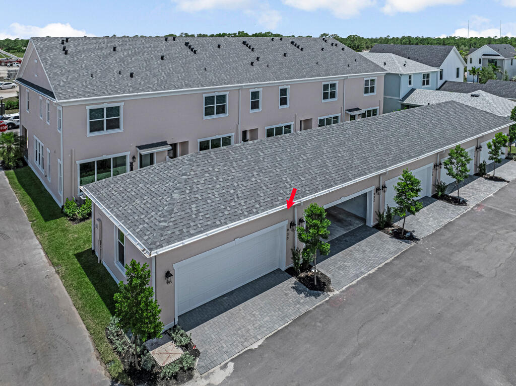 930 SW Prairie Avenue