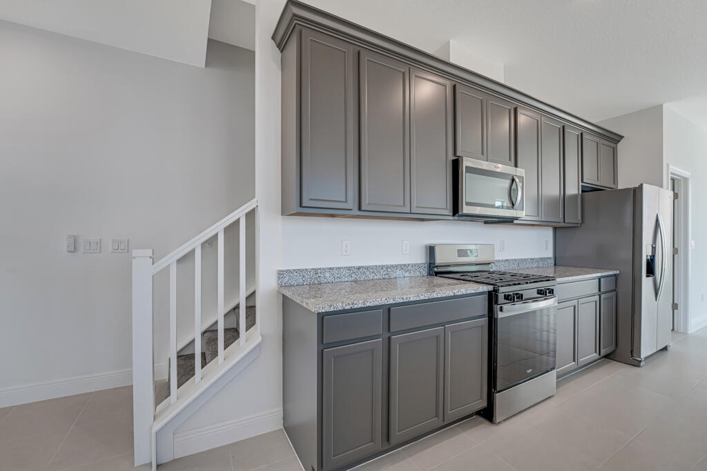 930 SW Prairie Avenue