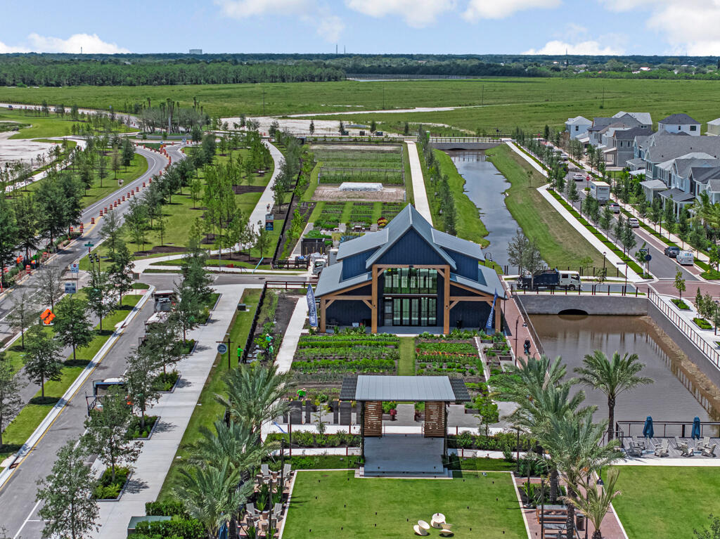 930 SW Prairie Avenue