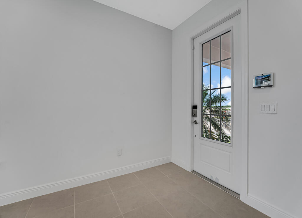 930 SW Prairie Avenue