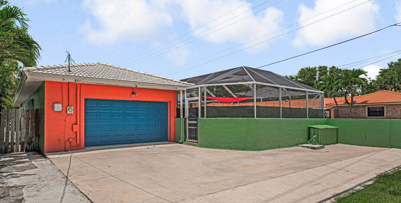 532 N Palmway