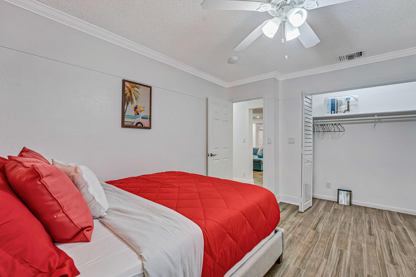 532 N Palmway