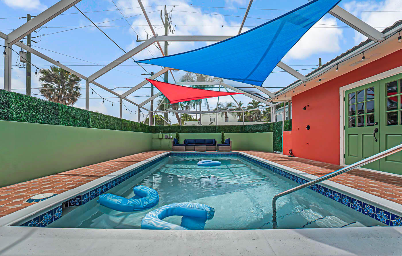 532 N Palmway