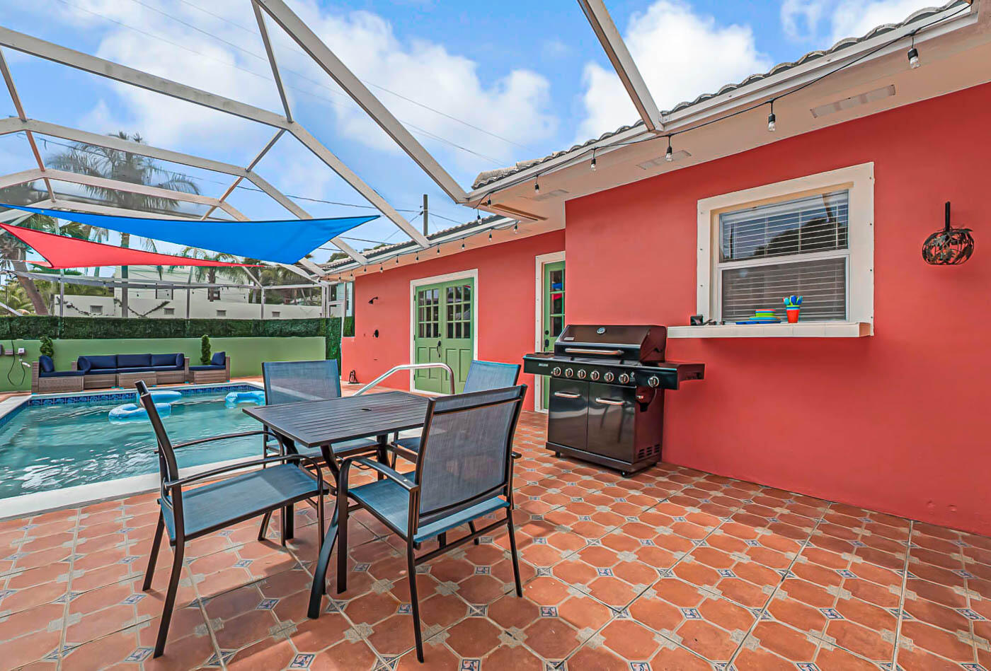 532 N Palmway