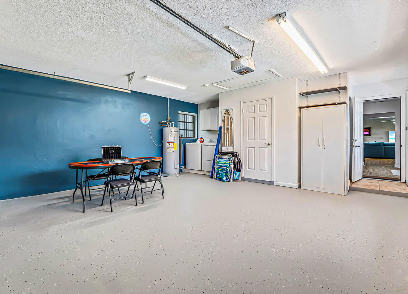 532 N Palmway