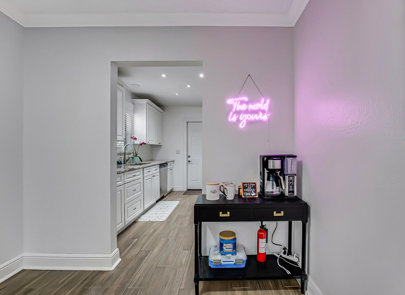 532 N Palmway