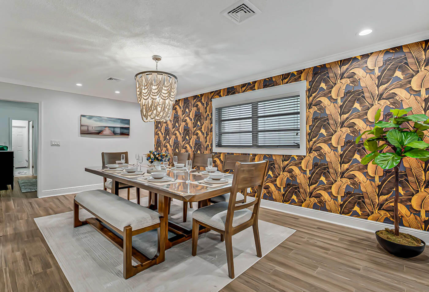 532 N Palmway