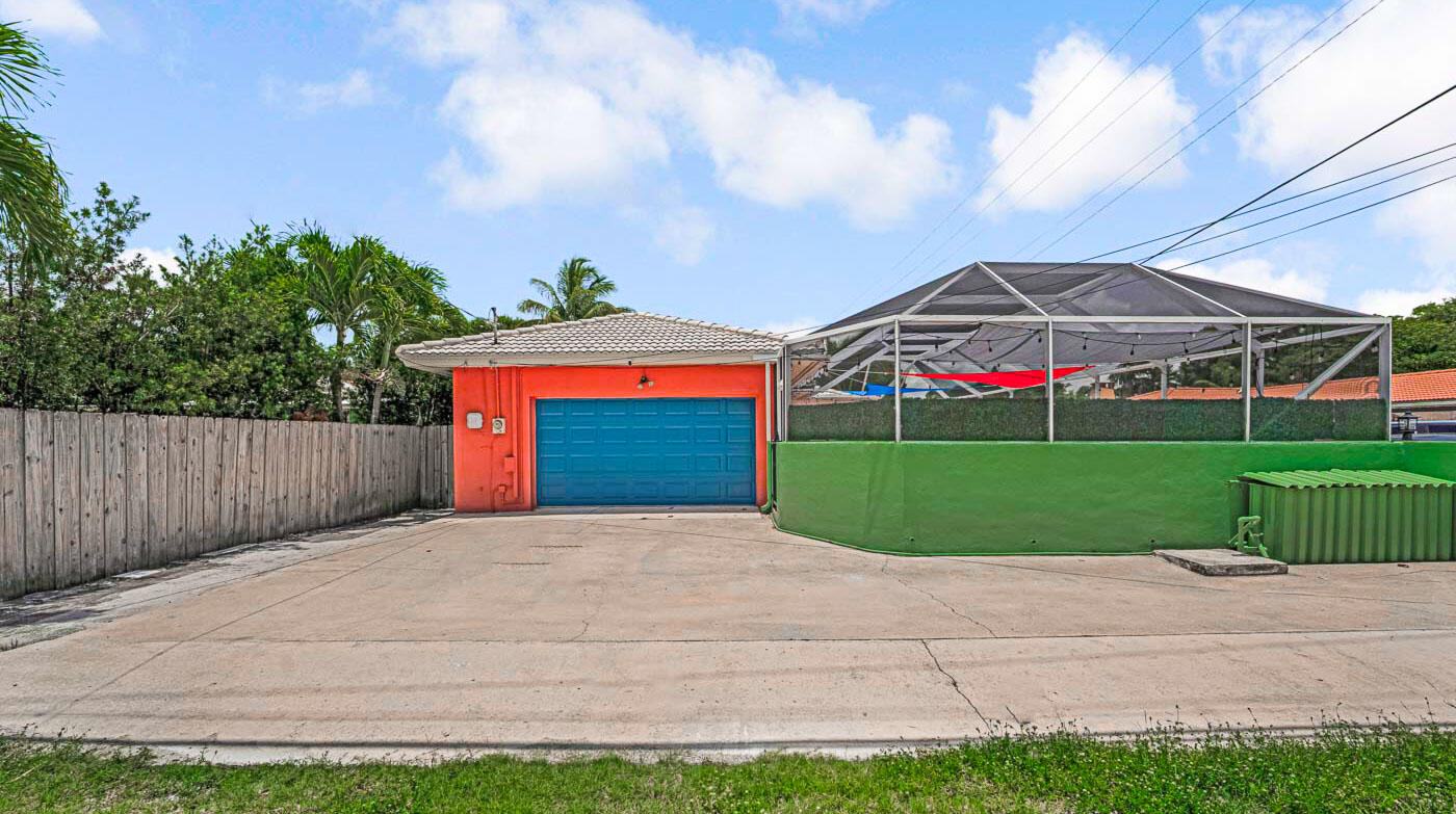 532 N Palmway