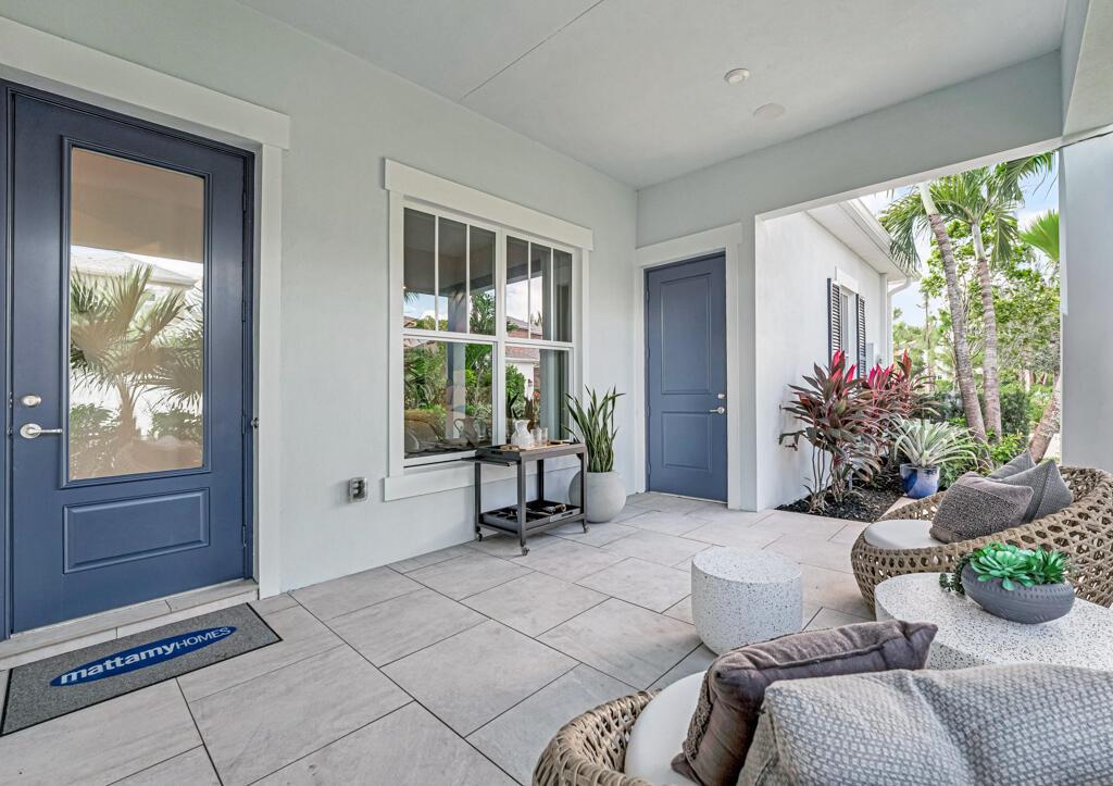 933 SW Prairie Avenue